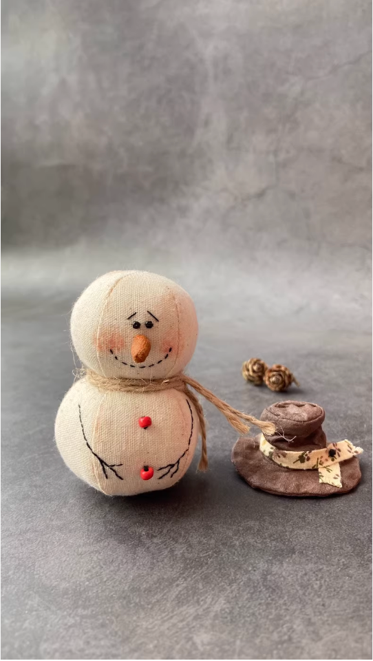 Ancient style fabric snowman pendant \ doll